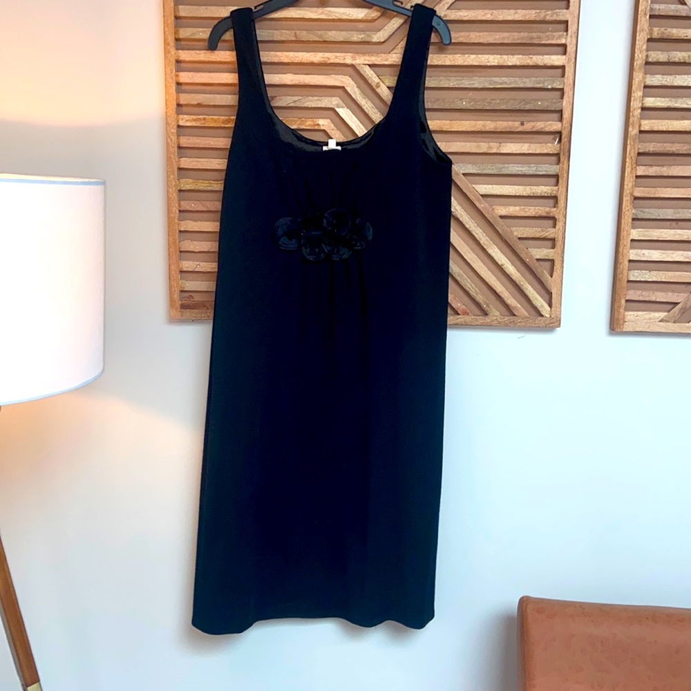 Very Chic J Crew Black Shift Dress With Flower Design